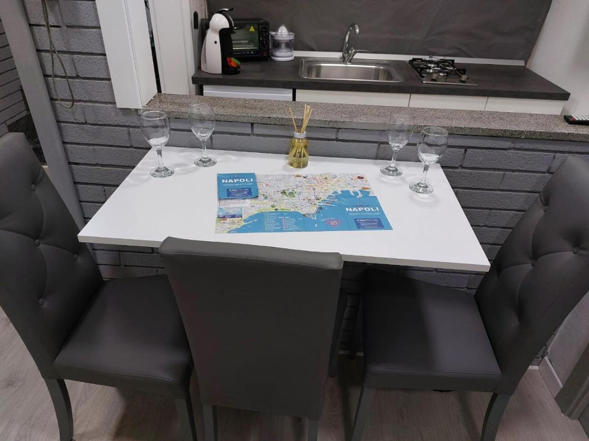 Geman Flat - 1 Min Maradona Mural Napoli Eksteriør billede